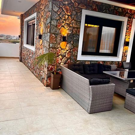 קרמסטי Odyssea Top View & Hot Jacuzzi Front Beach מראה חיצוני תמונה