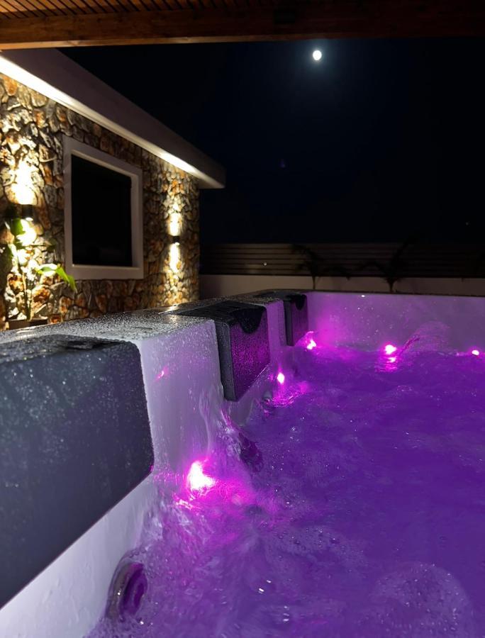 קרמסטי Odyssea Top View & Hot Jacuzzi Front Beach מראה חיצוני תמונה
