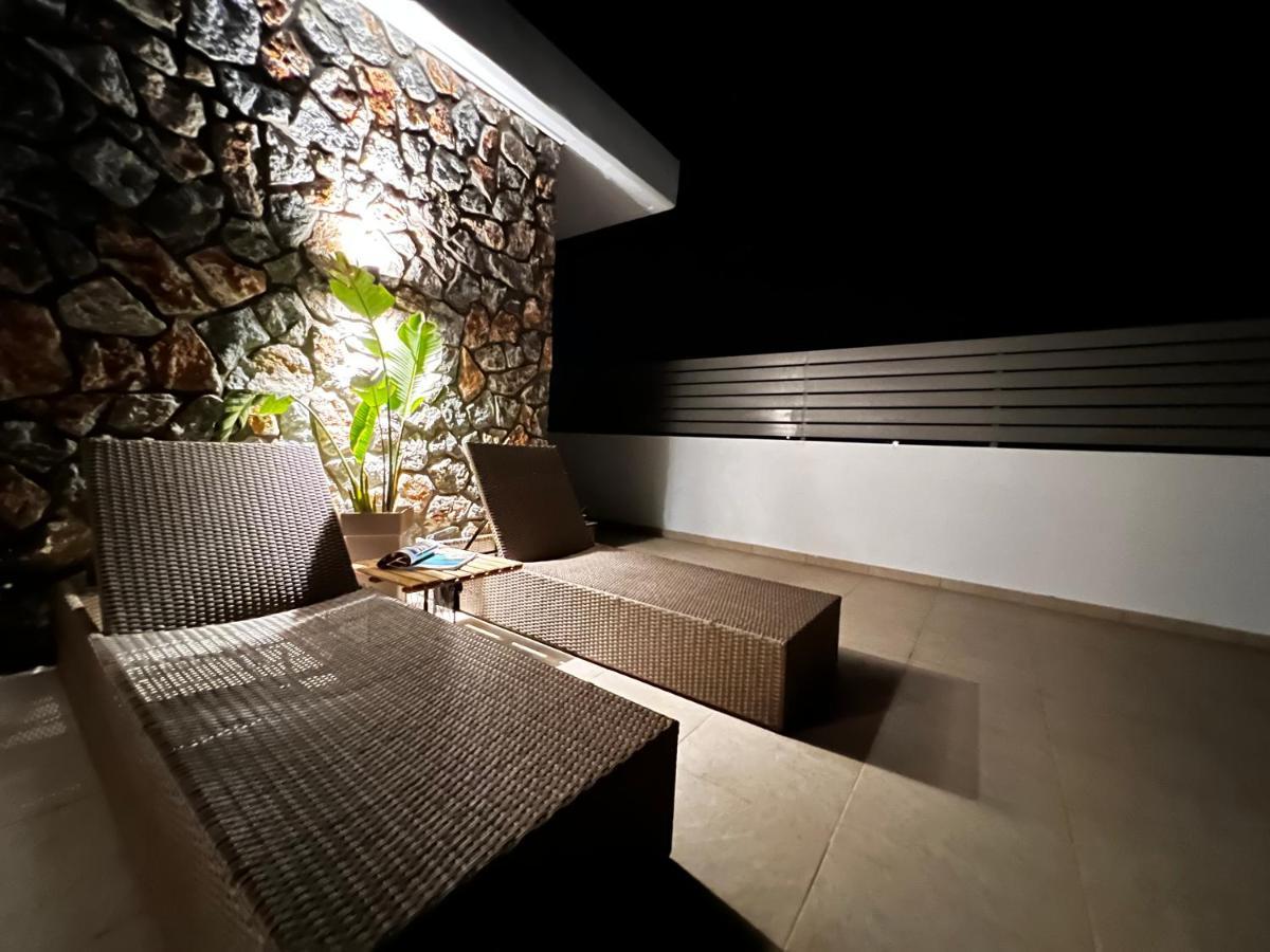 קרמסטי Odyssea Top View & Hot Jacuzzi Front Beach מראה חיצוני תמונה